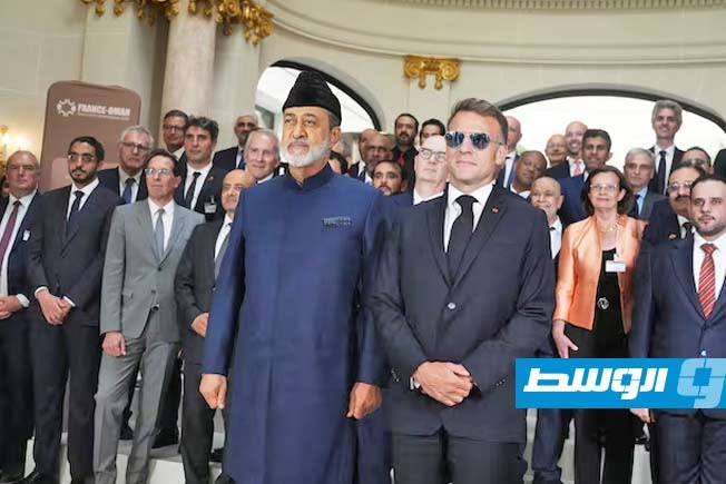 فرنسا وعُمان تؤكدان أهمية ضمان حرية الملاحة دون شروط أو قيود في مضيق هرمز