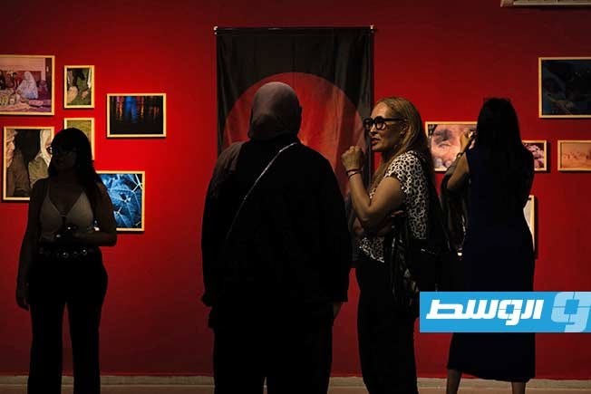 أميرة النعال تعرض فصلاً جديدًا من مشروعها «التهم الملح عينيها» للمرة الأولى في تونس